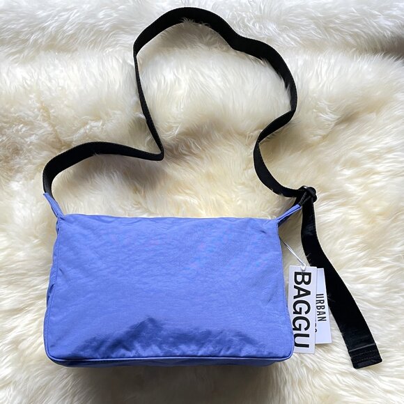 NWT Baggu Medium Cargo Crossbody - Pansy Blue - Picture 2 of 9